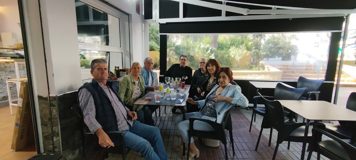 La revuelta tapas y mas Marbella