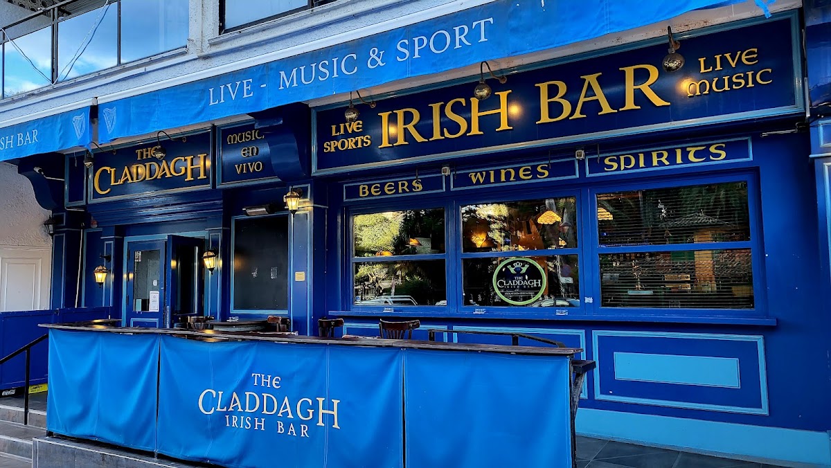 The Claddagh Bar