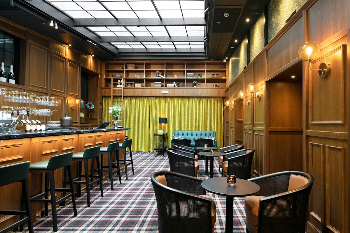 Oak Bar