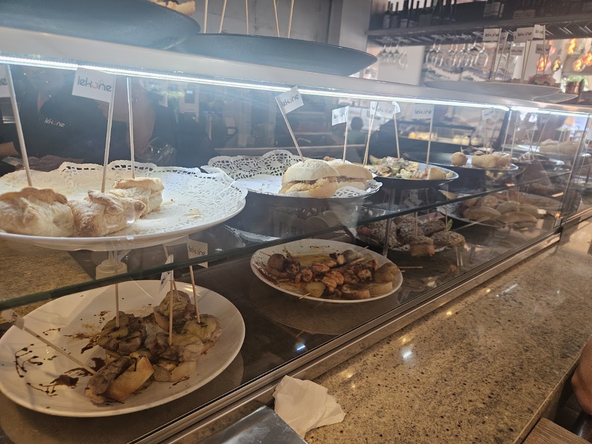 Lekune Bar