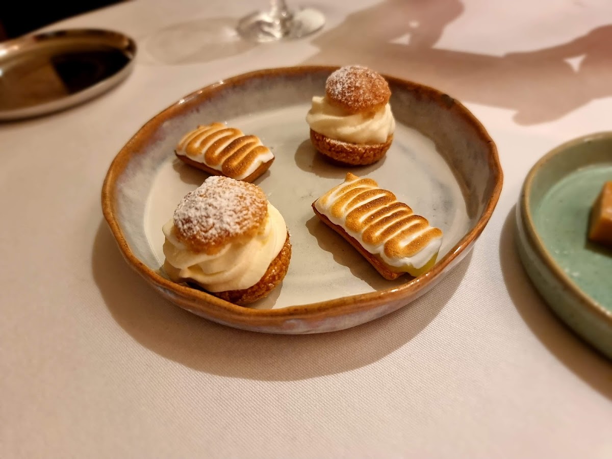 Restaurang & Vinbaren 28+