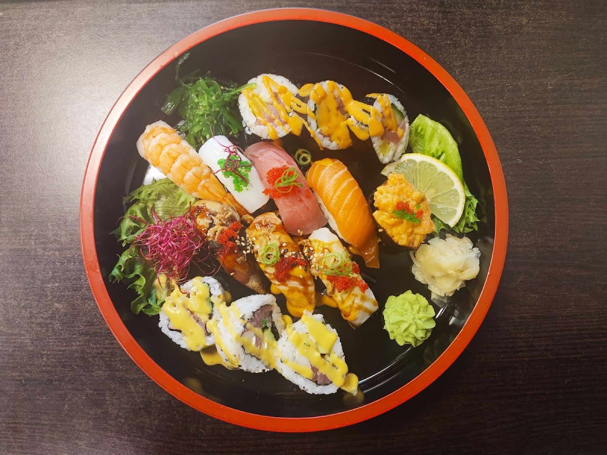 Tsukimi Sushi