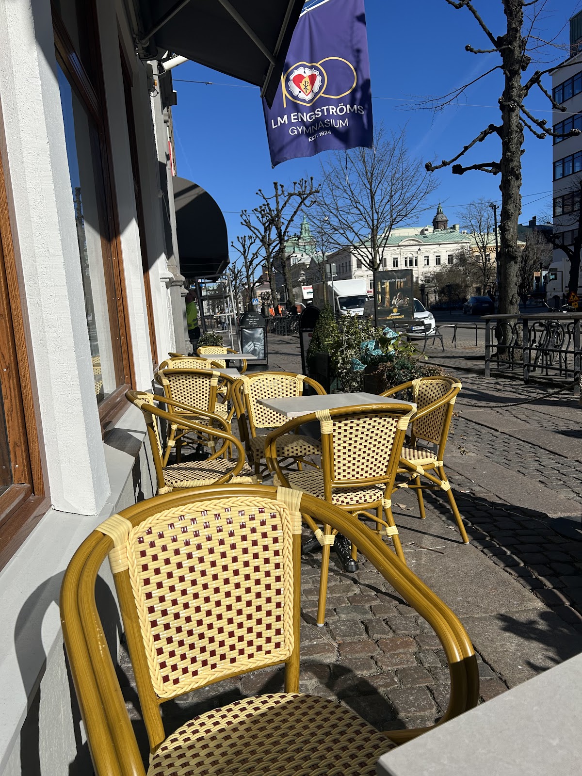 Bistro Löfqvist å Vi |V:Hamngatan 15