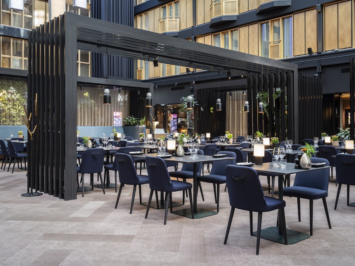 Atrium Bar & Restaurant