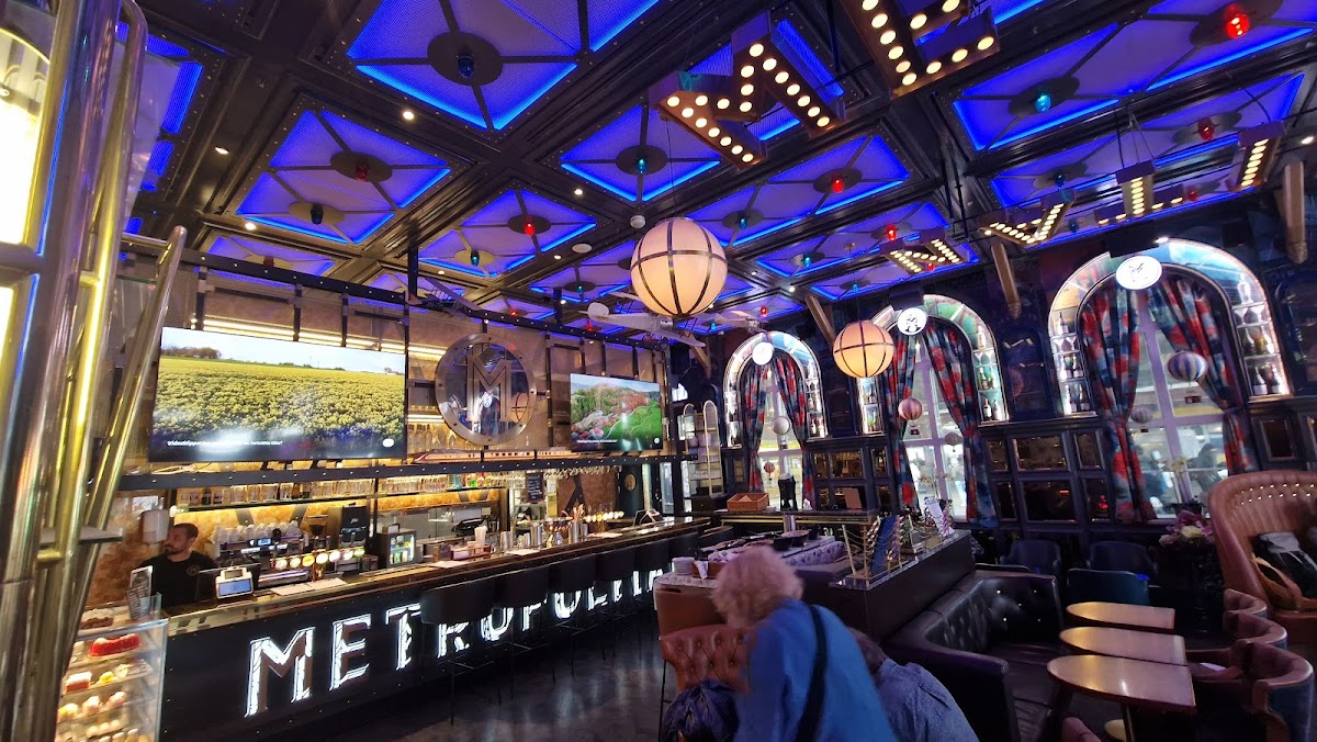 Metropolitan Brew & Grill, Le Pain Français
