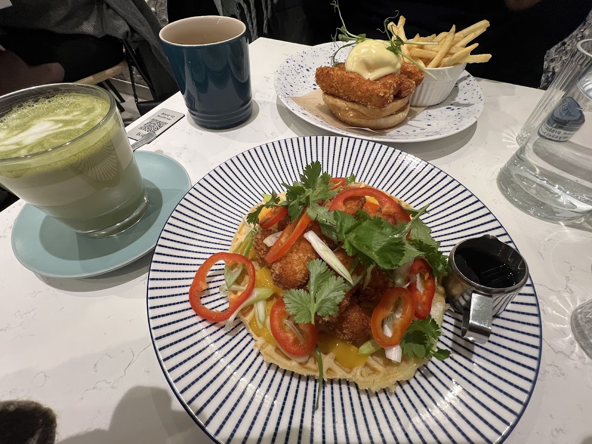 Blue Brunch & Bar
