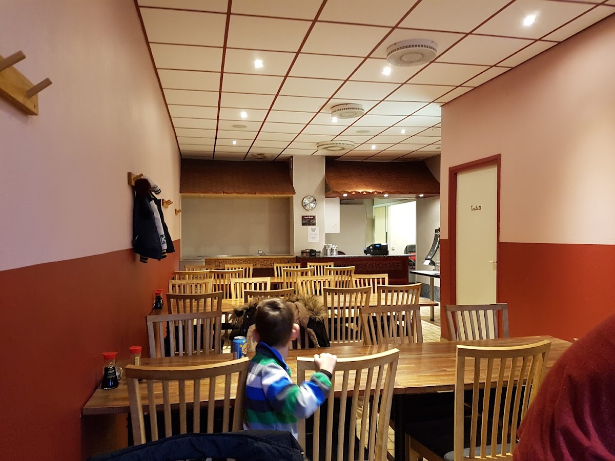 Niyom Thai